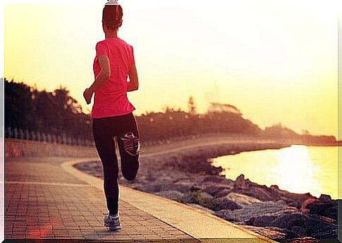 Woman running: taking good care of yourself is important